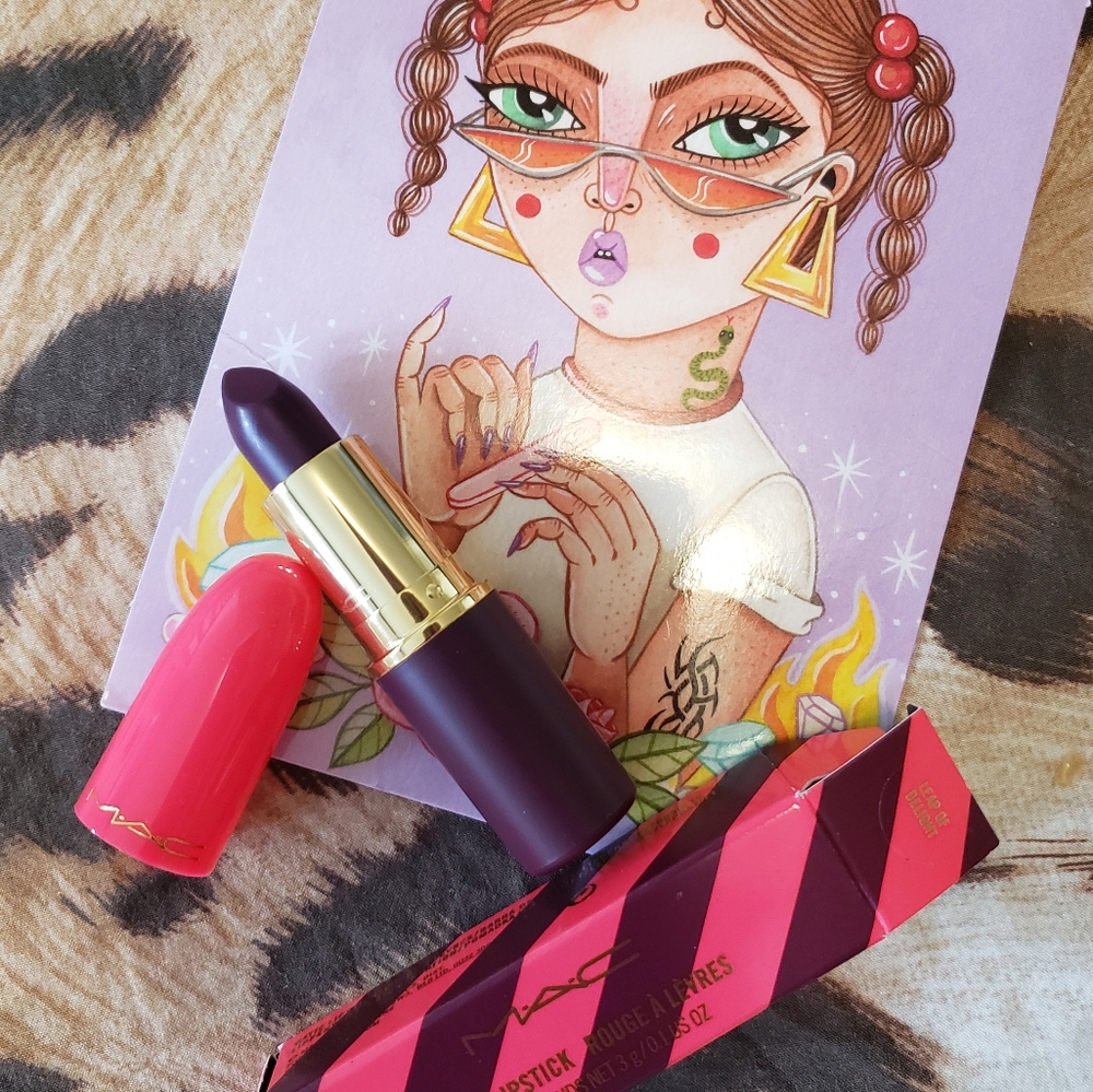Free with bundle 🎁 Mac lipstick Leap of Delight
